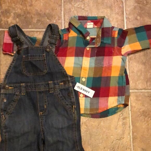 Old Navy and Gap Outfit size 12-18 Months - Picture 2 of 4